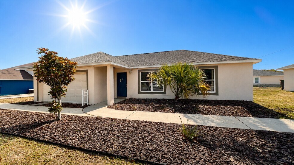 3083 Landover Blvd, Spring Hill, FL à louer - Photo de l’immeuble – Image 1 sur 1
