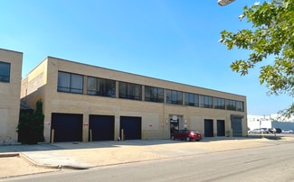 Plus de détails pour 3512 N Kostner Ave, Chicago, IL - Industriel/Logistique à vendre