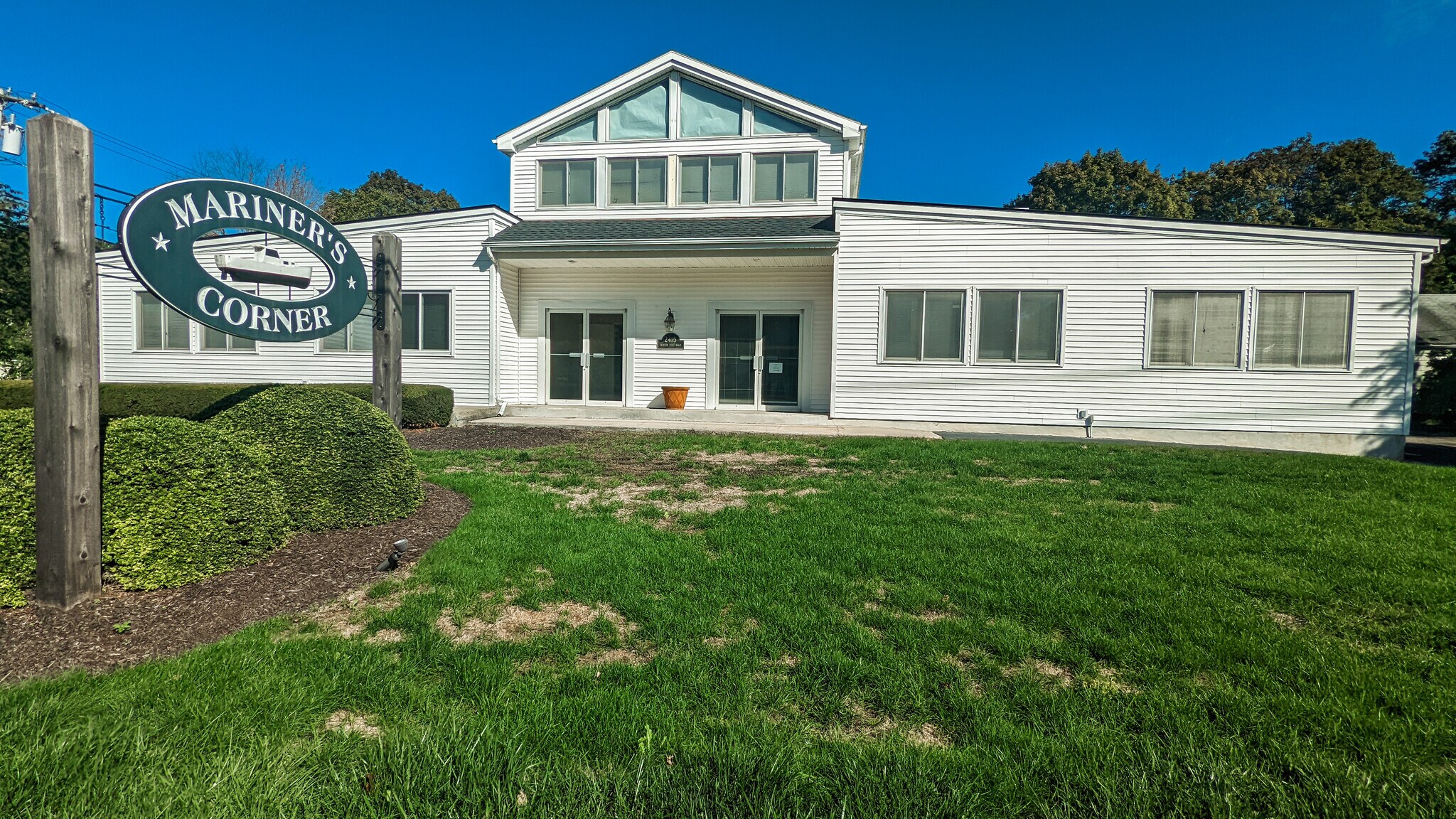 2415 Boston Post Rd, Guilford, CT à louer Photo de l’immeuble– Image 1 sur 8