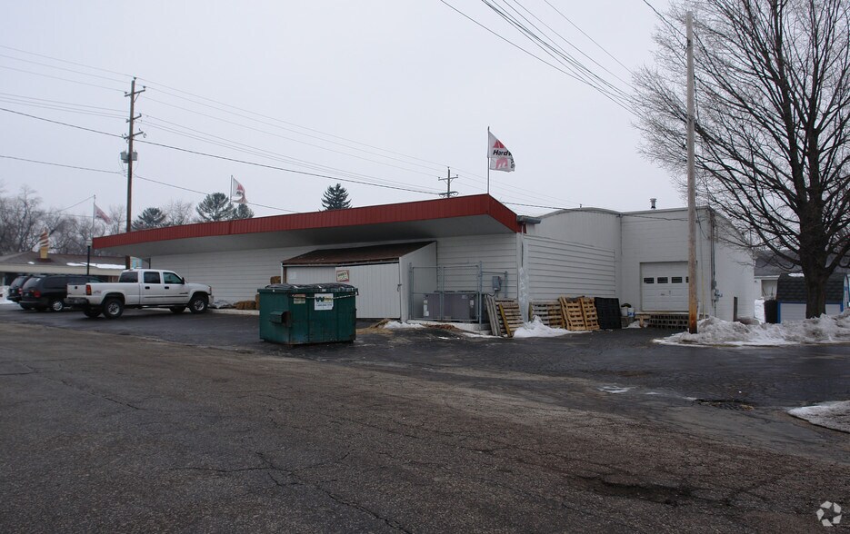 1960 Cedar St, Holt, MI à vendre - Photo de l’immeuble – Image 3 sur 3