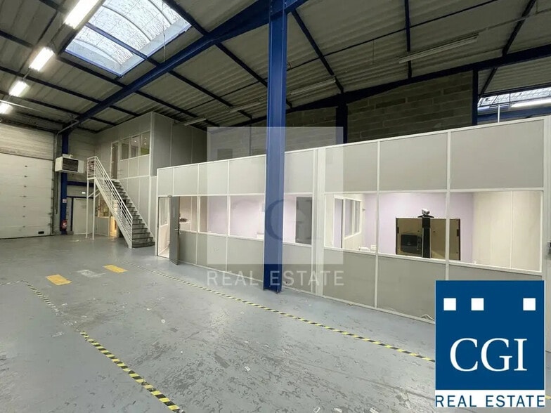 Local d’activités dans Saint-Martin-le-Vinoux à louer - Photo intérieure – Image 3 sur 10