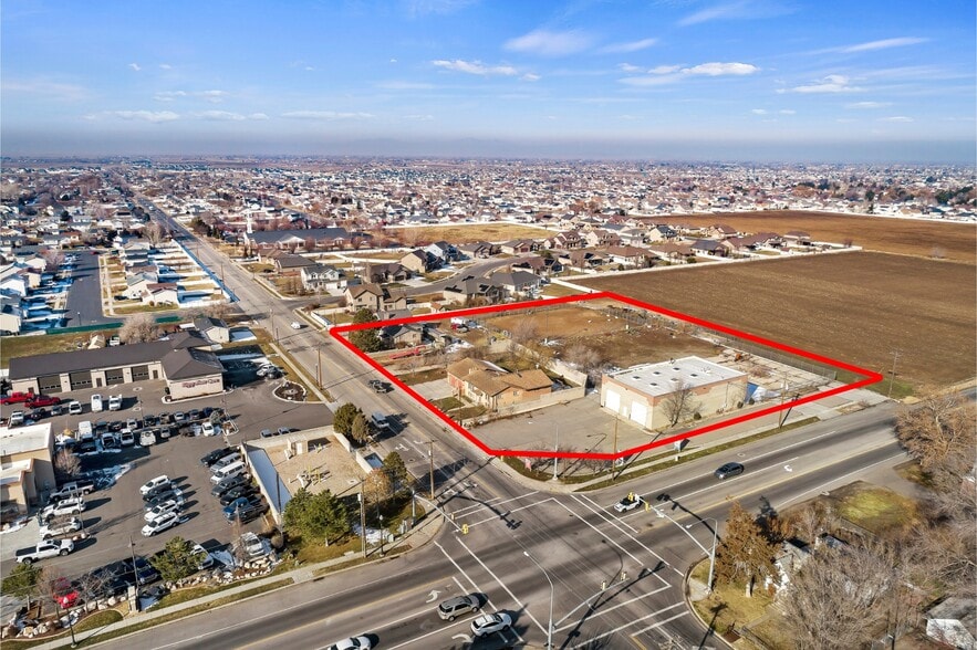 2016 W 2300 N, Clinton, UT à louer - Photo de l’immeuble – Image 1 sur 7