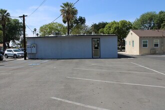 5858 Magnolia Ave, Riverside, CA à louer Photo de l’immeuble– Image 2 sur 13