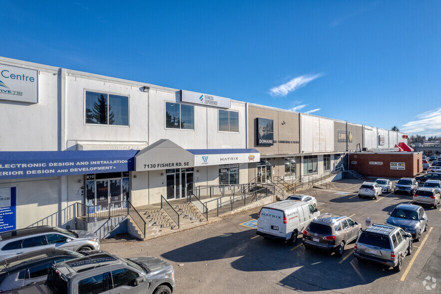 7130 Fisher Rd SE, Calgary, AB à louer - Photo de l’immeuble – Image 1 sur 5