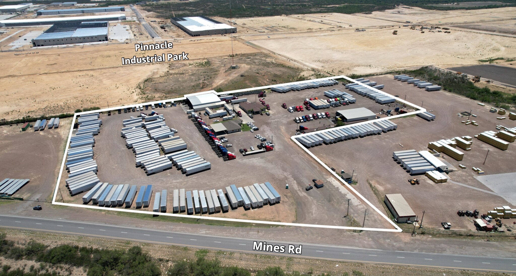 20951 Mines Rd, Laredo, TX à vendre Photo principale– Image 1 sur 13