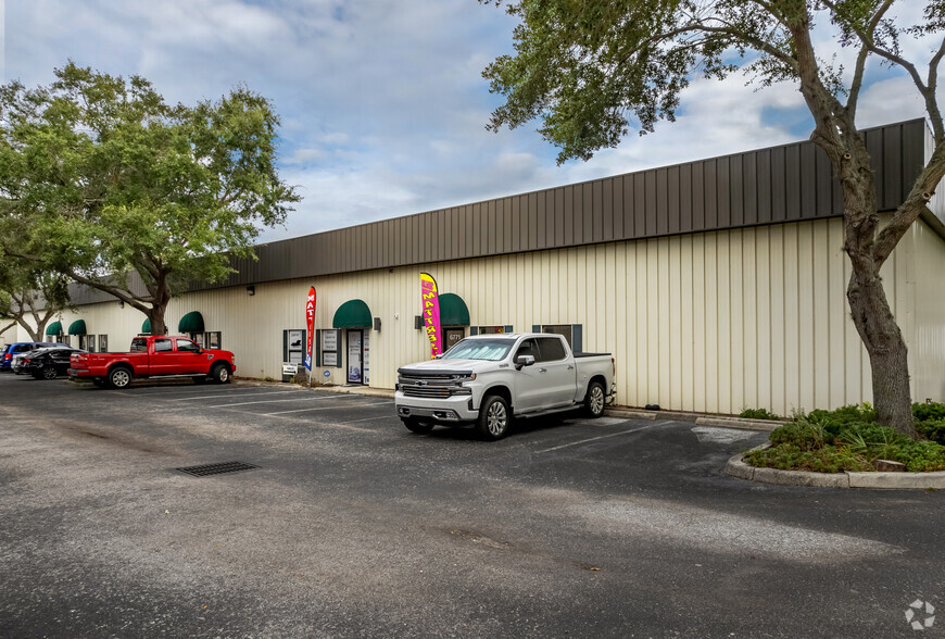 6771 Whitfield Industrial Ave, Sarasota, FL à louer - Photo de l’immeuble – Image 3 sur 8