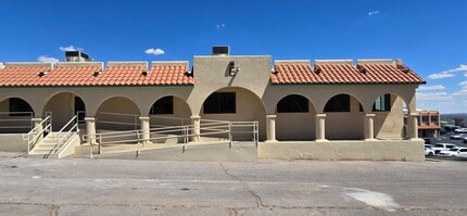 755 S Telshor Blvd, Las Cruces, NM à louer Photo de l’immeuble– Image 1 sur 19