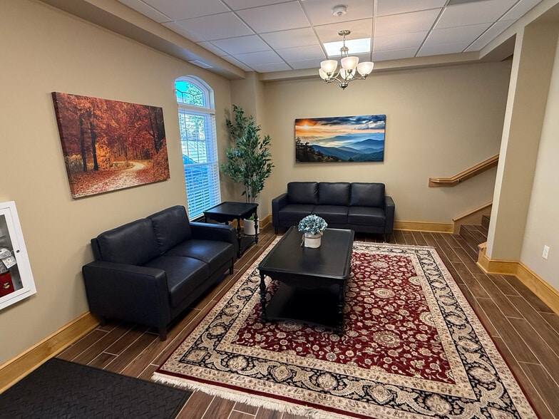 870 W King St, Boone, NC à louer - Photo intérieure – Image 2 sur 11