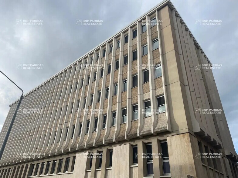Bureau dans Orléans à louer - Photo de l’immeuble – Image 2 sur 16