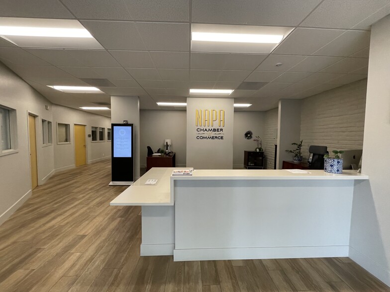 1556 1st St, Napa, CA à louer - Photo intérieure – Image 3 sur 19