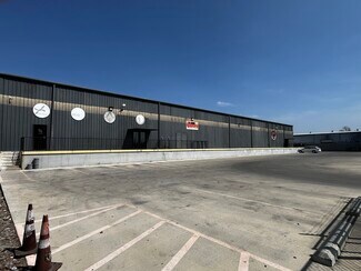 Plus de détails pour 708 Chaparral St, Laredo, TX - Local d’activités à vendre