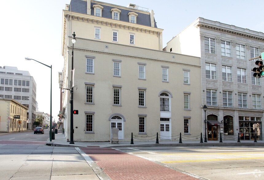 111 W Bay St, Savannah, GA à vendre - Photo de l’immeuble – Image 2 sur 3