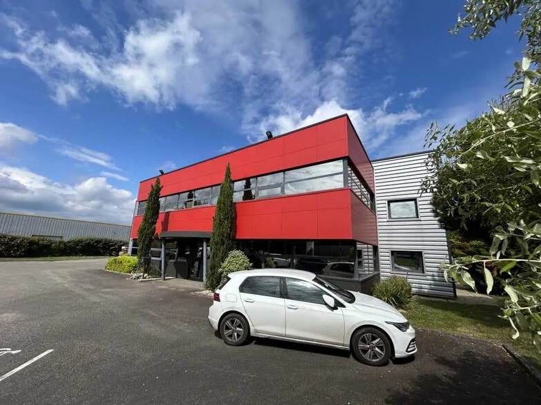 27 Rue Marcel Dassault, Sainte-Luce-sur-Loire à louer - Photo de l’immeuble – Image 2 sur 11