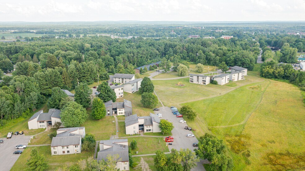 Potsdam Portfolio portefeuille de 2 biens à vendre sur LoopNet.fr - Photo de l’immeuble – Image 3 sur 35