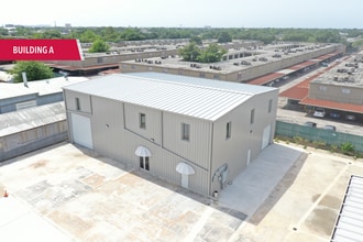 5719 Green Ash Dr, Houston, TX à louer Photo de l’immeuble– Image 1 sur 3