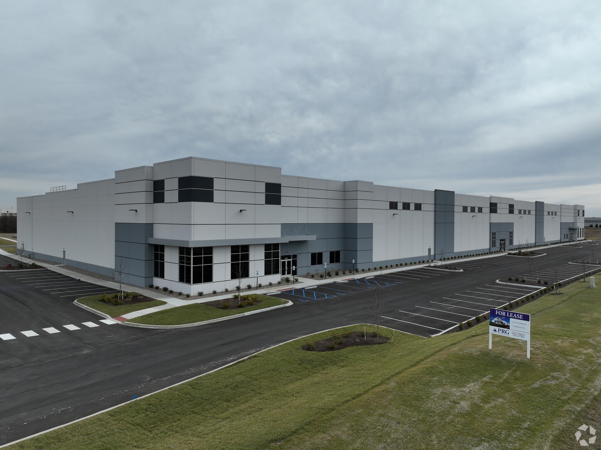 1140 Patrol Rd, Jeffersonville, IN à louer Photo principale– Image 1 sur 5