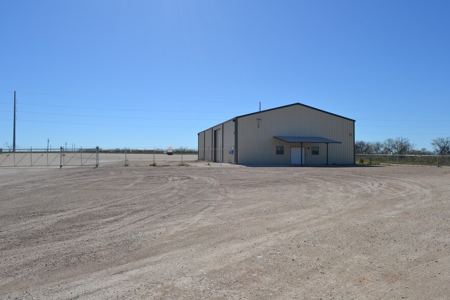 257 Highway 72, Calliham, TX à vendre - Photo principale – Image 1 sur 8