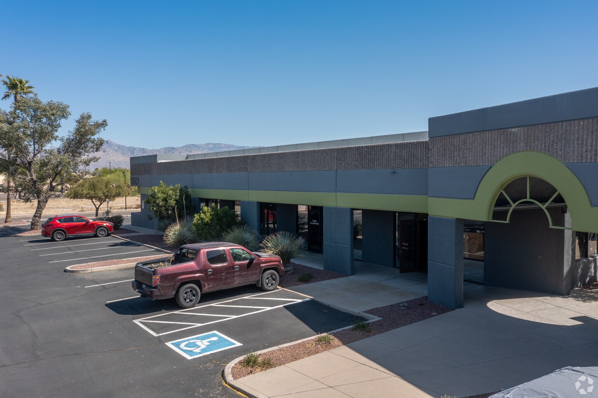1601 S Pantano Rd, Tucson, AZ à louer Photo principale– Image 1 sur 5