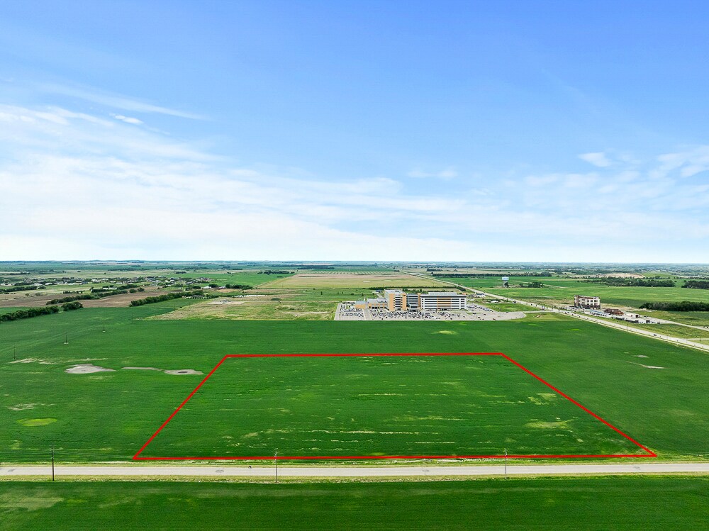 TBD 16th St, Minot, ND à vendre Photo principale– Image 1 sur 12