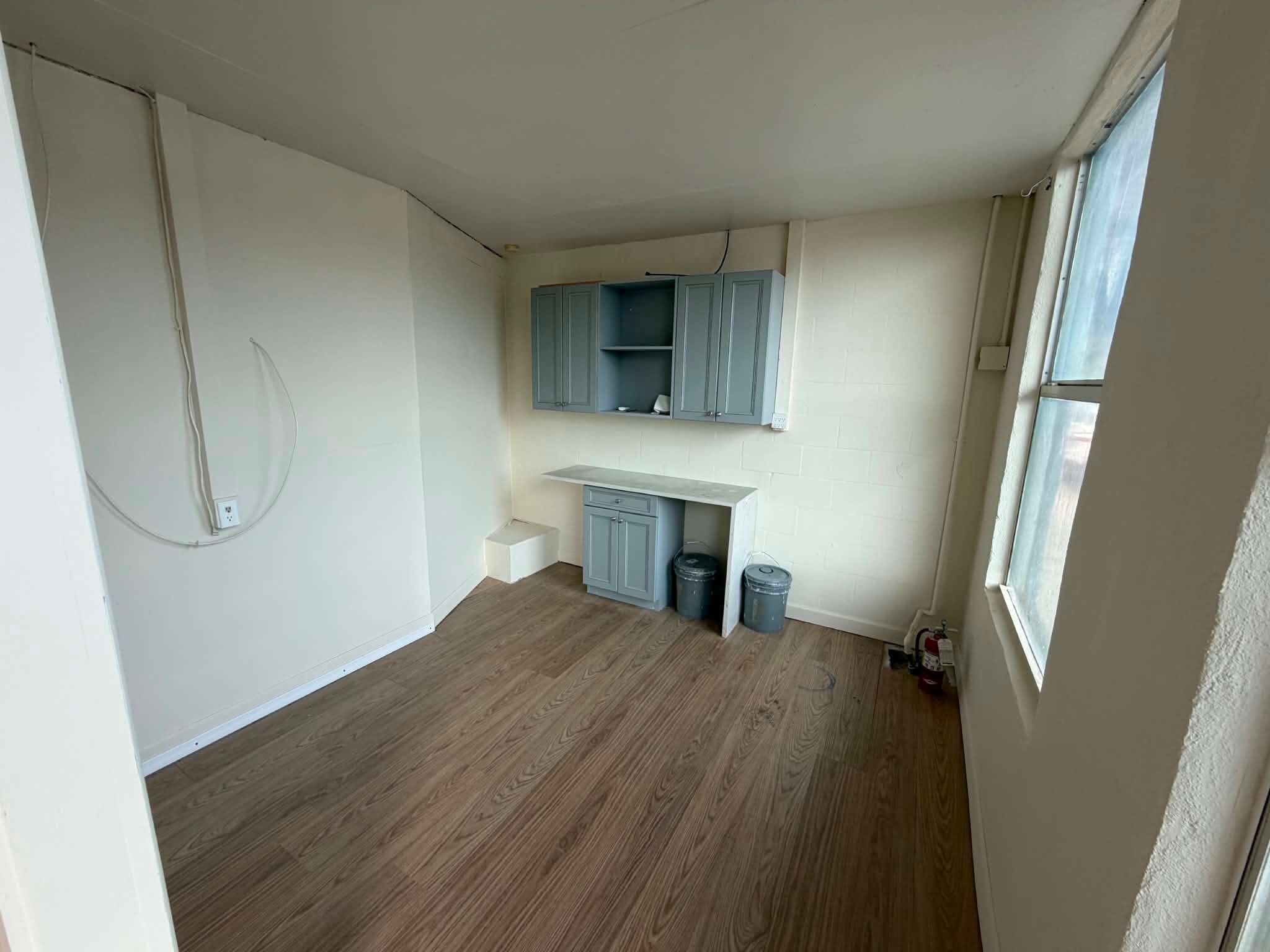 7040 15th St E, Sarasota, FL à louer Photo intérieure– Image 1 sur 2