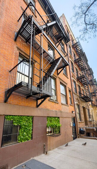 Plus de détails pour 222 W 16th St, New York, NY - Logement à vendre