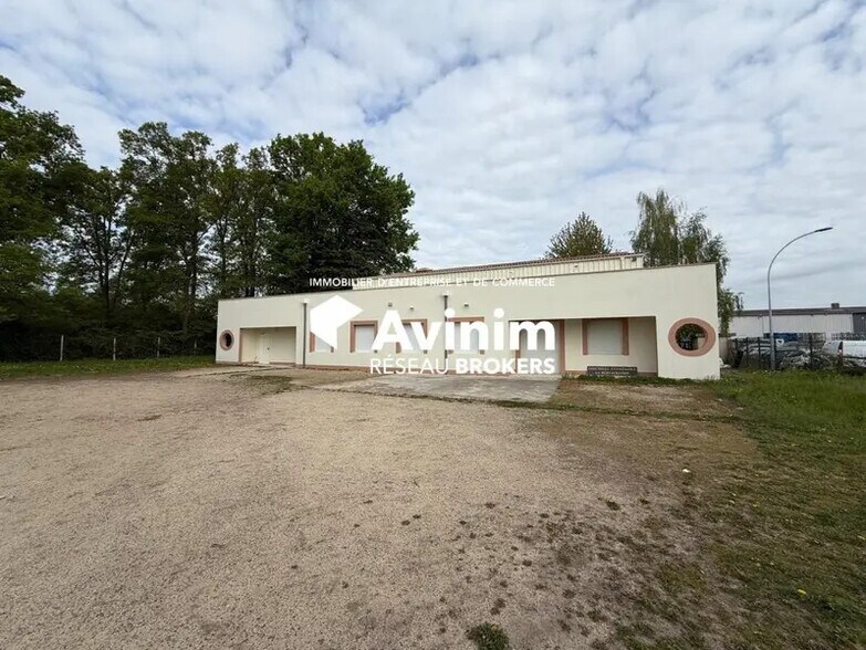 Industriel/Logistique dans Méru à vendre - Photo de l’immeuble – Image 2 sur 9