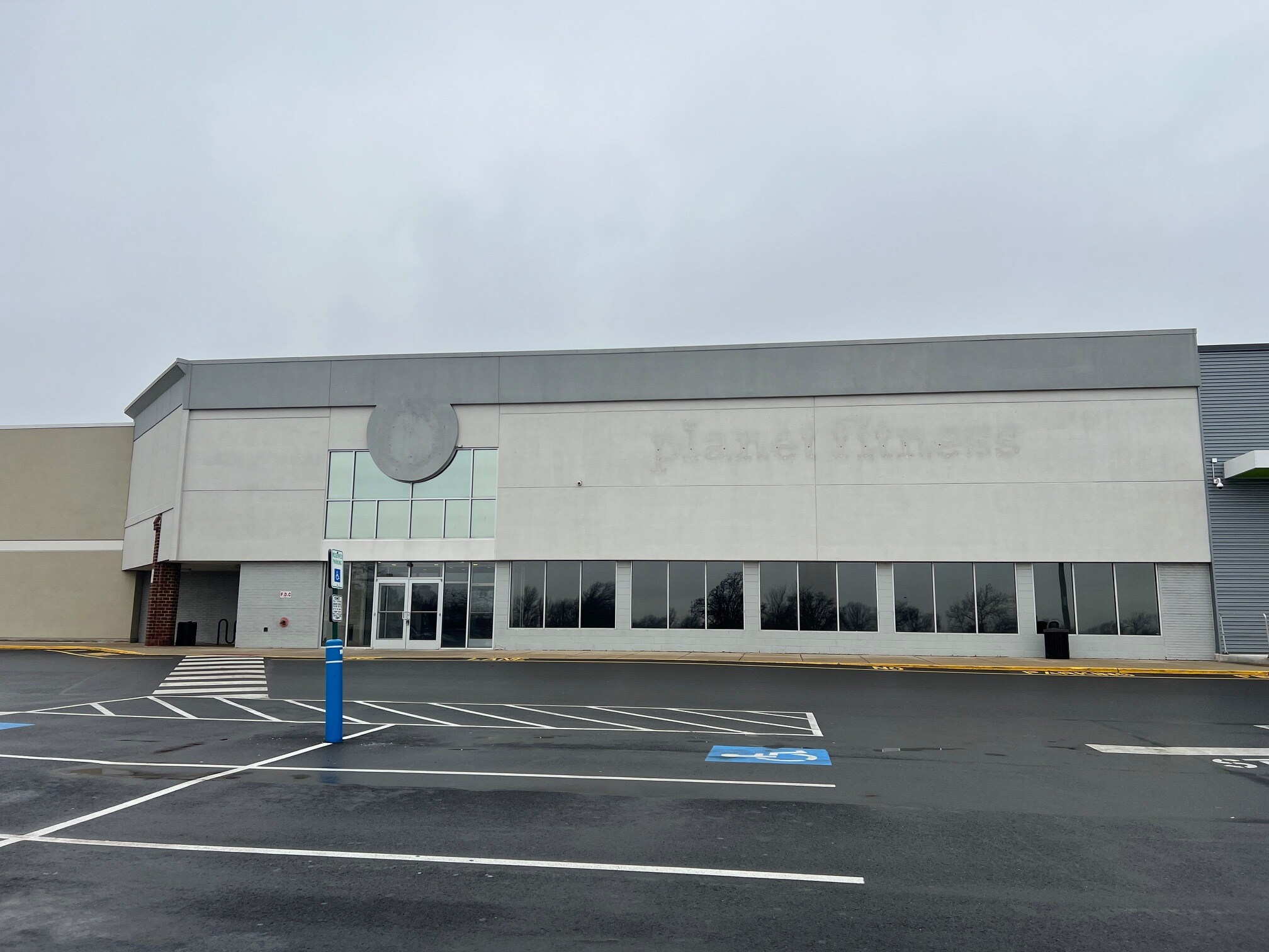 9880 Roosevelt Blvd, Philadelphia, PA à louer Photo principale– Image 1 sur 9