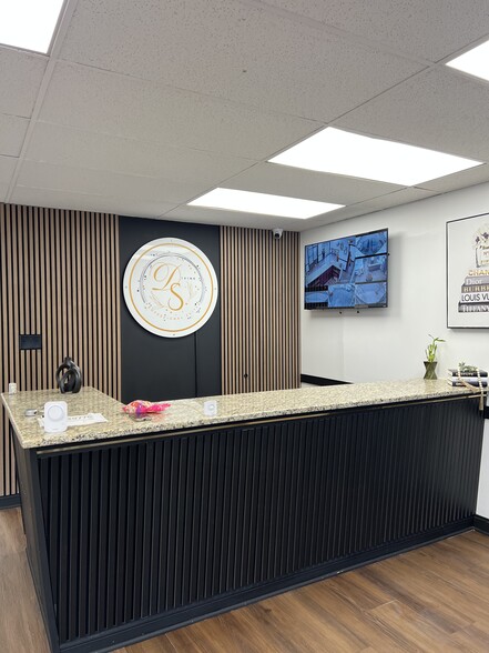 11416 S Michigan Ave, Chicago, IL à louer - Hall d’entrée – Image 3 sur 10