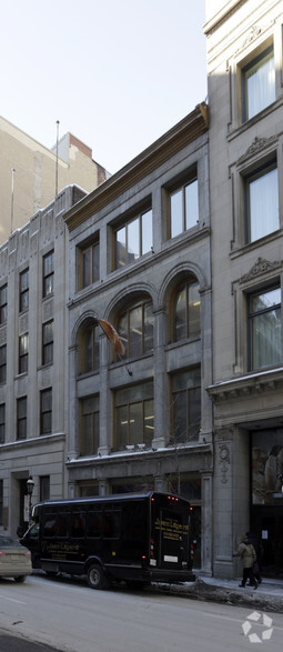 249-251 Rue Saint-Jacques, Montréal, QC à louer - Photo de l’immeuble – Image 3 sur 6