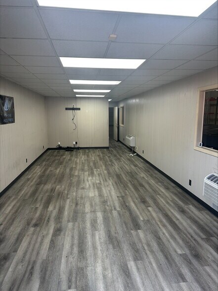 5708 N Shepherd Dr, Houston, TX à louer - Photo de l’immeuble – Image 3 sur 24