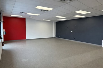 5034 127 Av, Edmonton, AB à louer Photo intérieure– Image 2 sur 2