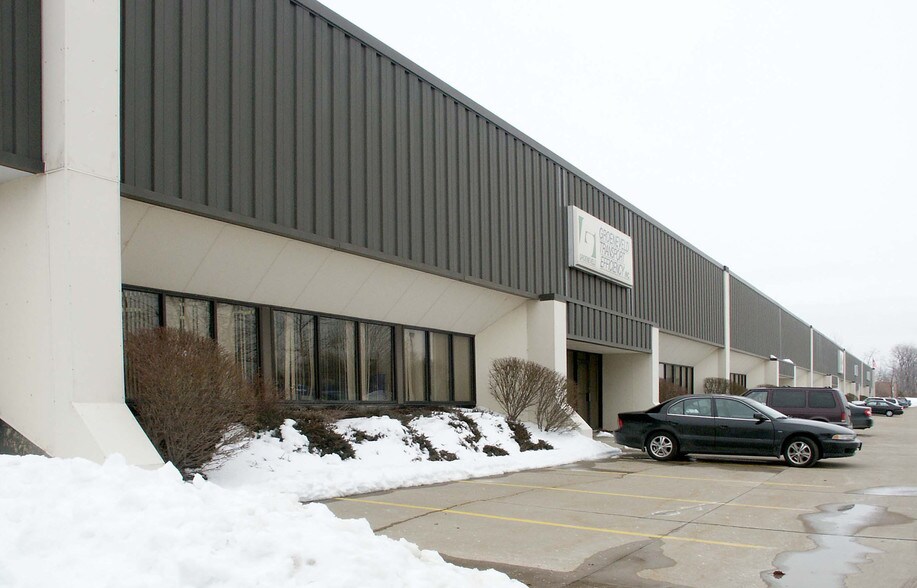 1130 Industrial Pky N, Brunswick, OH à louer - Photo de l’immeuble – Image 3 sur 8