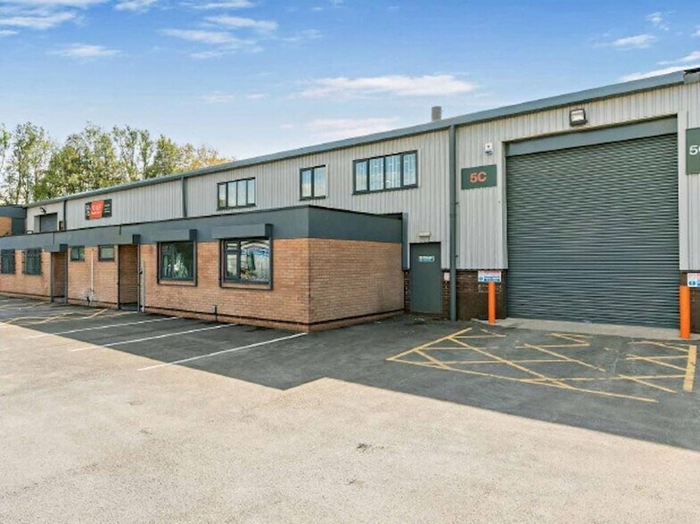 Transpennine Trading Estate, Gorrells Way, Rochdale à louer - Photo de l’immeuble – Image 3 sur 15