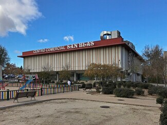 Plus de détails pour Local commercial à louer