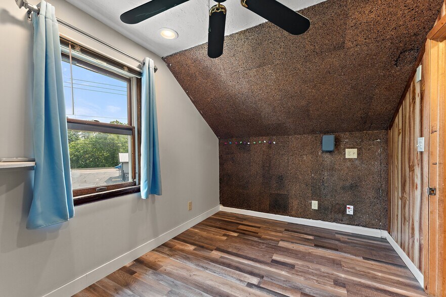 755 Chicago St, Valparaiso, IN à louer - Photo de l’immeuble – Image 3 sur 16