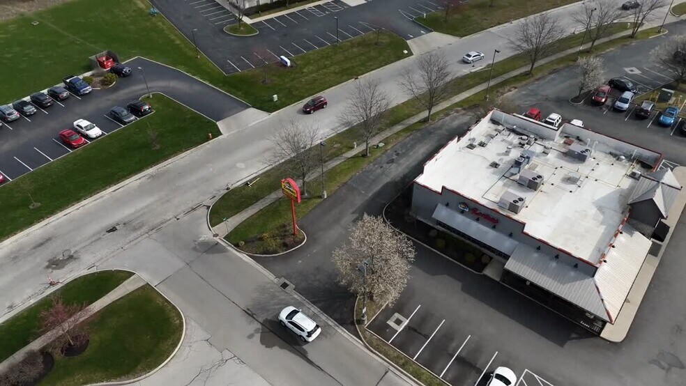 5300 Nike Dr, Hilliard, OH à vendre - Vidéo aérienne – Image 2 sur 13