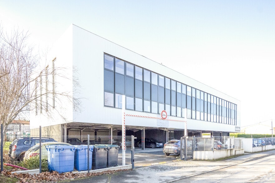 11 Chemin De L'Armee, L'Union à louer - Photo de l’immeuble – Image 2 sur 16