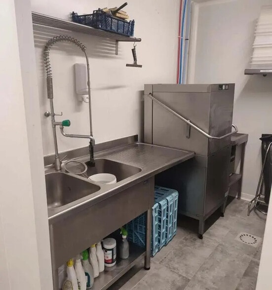 Local d’activités dans Rouen à louer - Photo intérieure – Image 2 sur 5