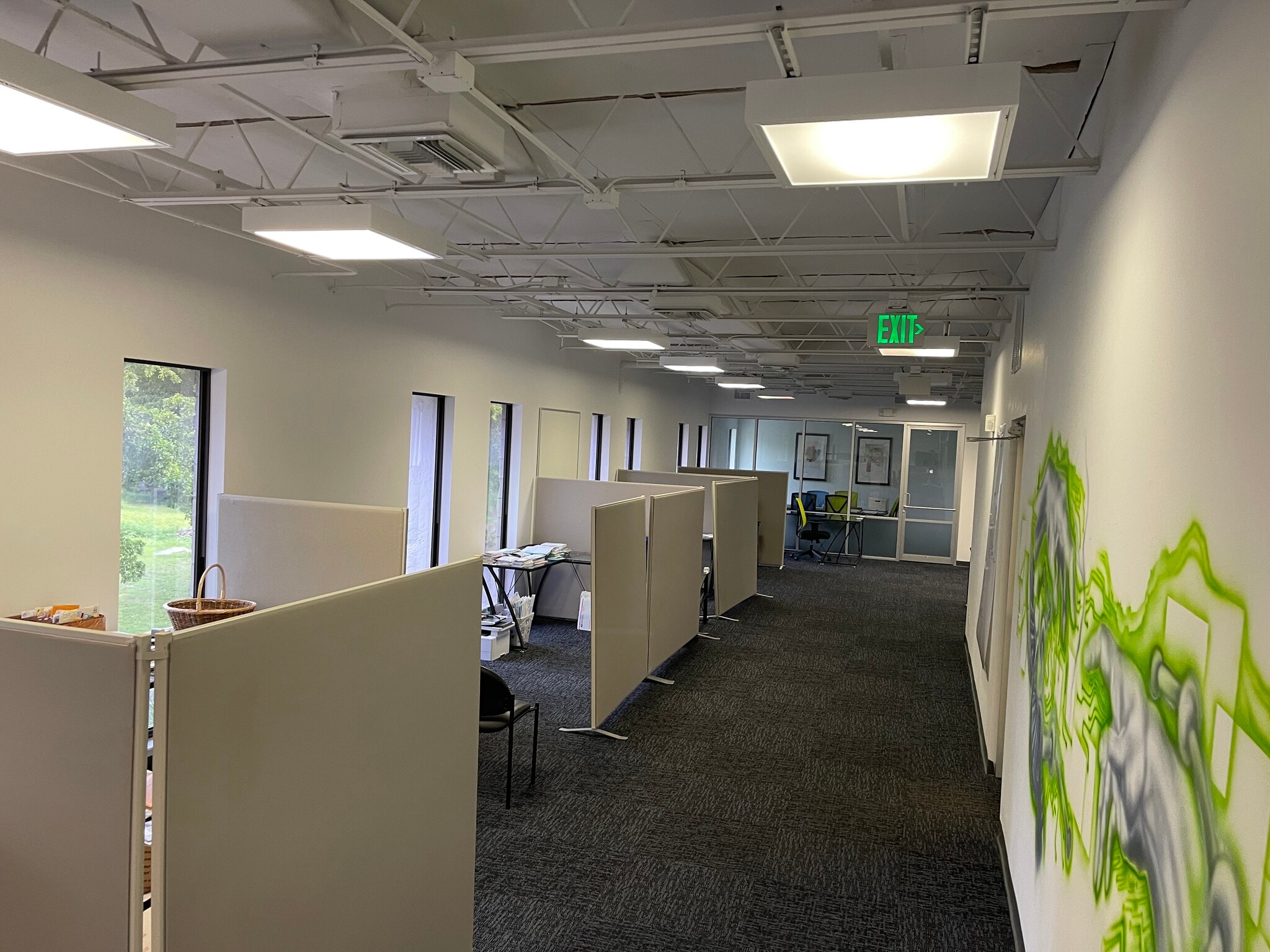 1910 Park Meadows Dr, Fort Myers, FL à vendre Photo intérieure– Image 1 sur 5