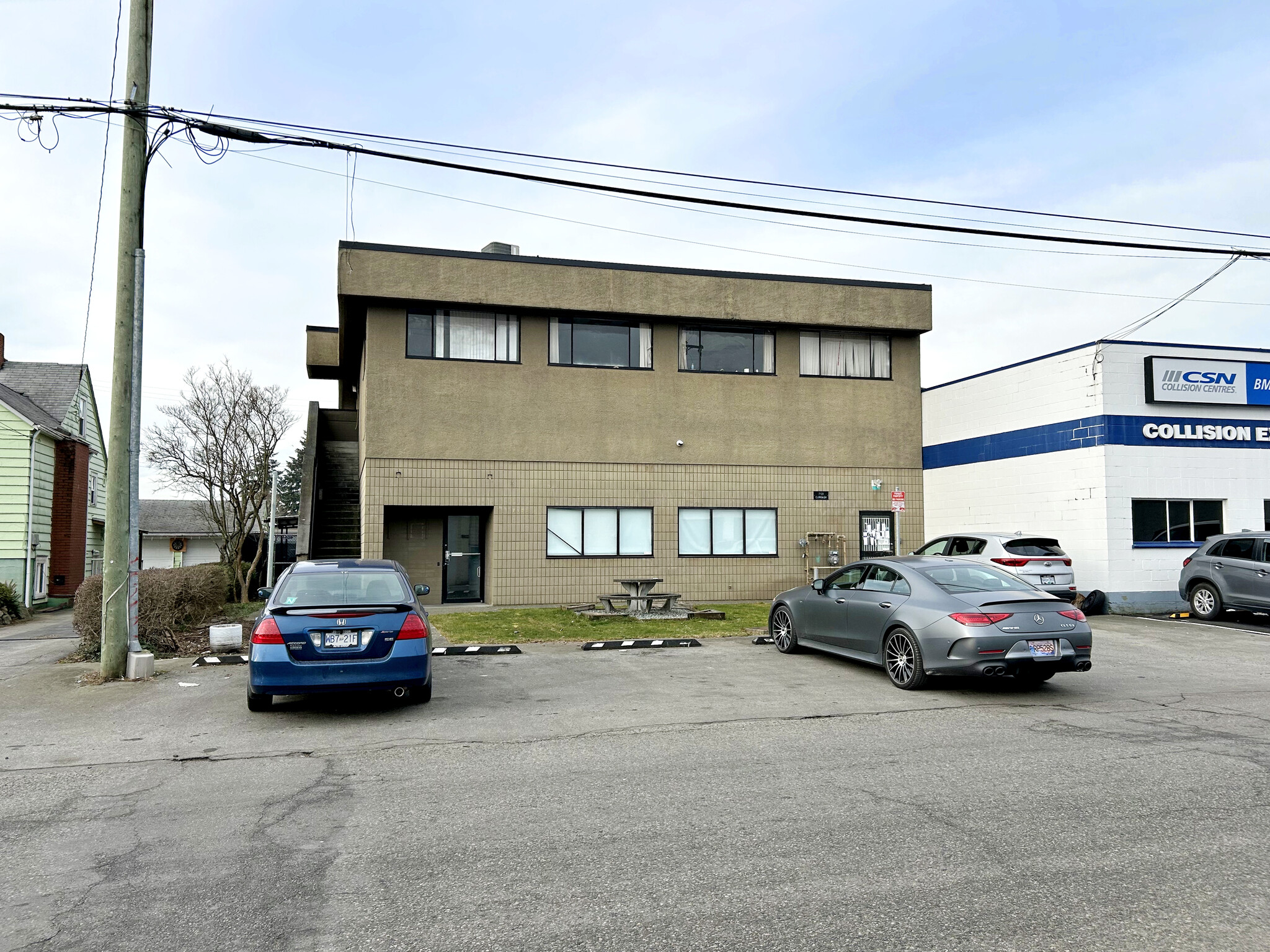 7123 Curragh Av, Burnaby, BC à vendre Photo de l’immeuble– Image 1 sur 8