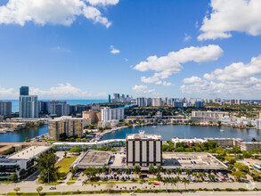 2500 E Hallandale Beach Blvd, Hallandale Beach, FL - VUE AÉRIENNE  vue de carte - Image1