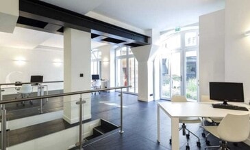 13 Rue Du Docteur Lancereaux, Paris à louer Photo intérieure– Image 2 sur 8