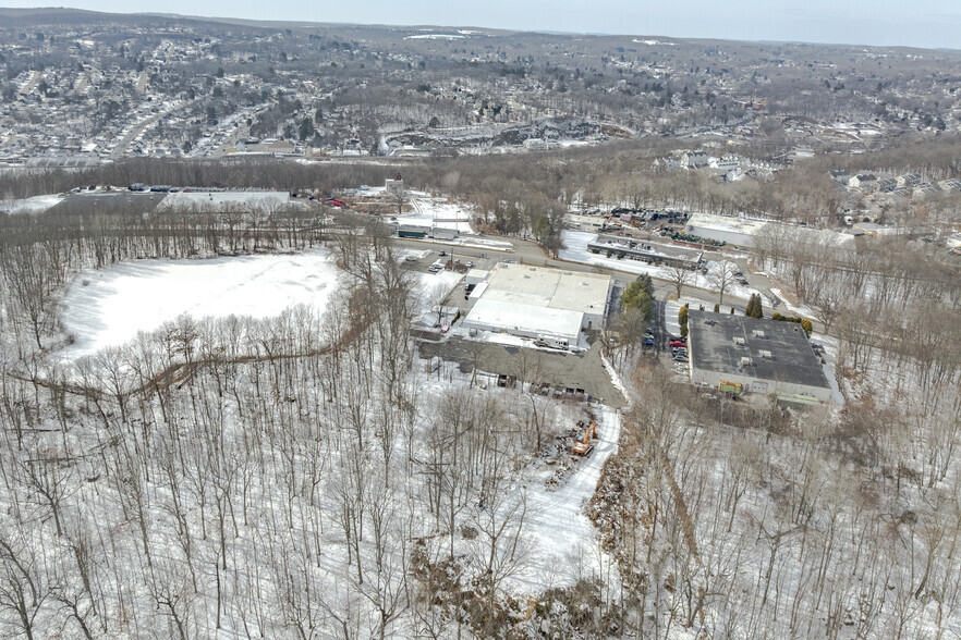 266 Brookside Rd, Waterbury, CT à louer - Photo de l’immeuble – Image 3 sur 3