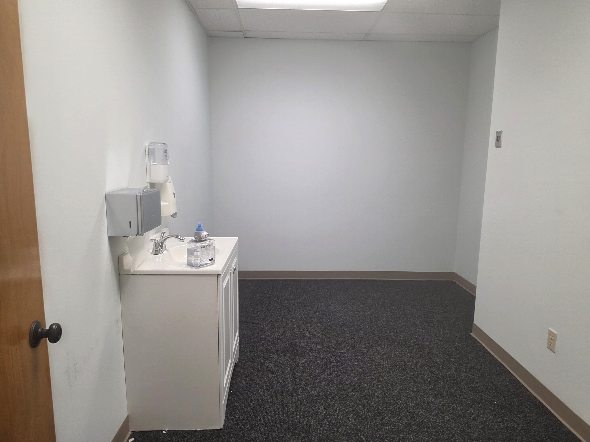 91 Schraffts Dr, Waterbury, CT à louer Photo intérieure– Image 1 sur 7