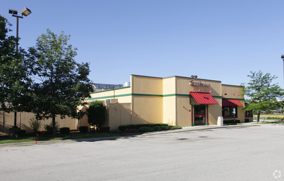 191 N Randall Rd, Lake In The Hills, IL à louer - Photo principale – Image 2 sur 3