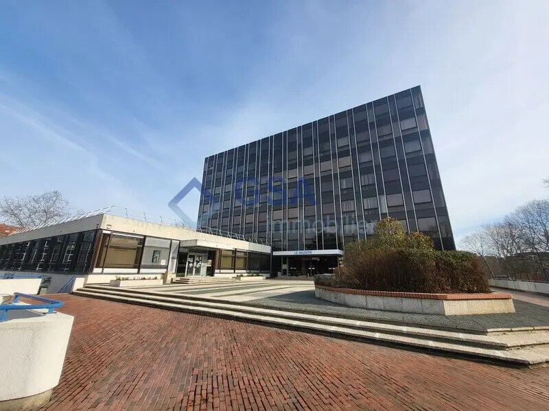 Bureau dans Évry-Courcouronnes à vendre Photo de l’immeuble– Image 1 sur 9