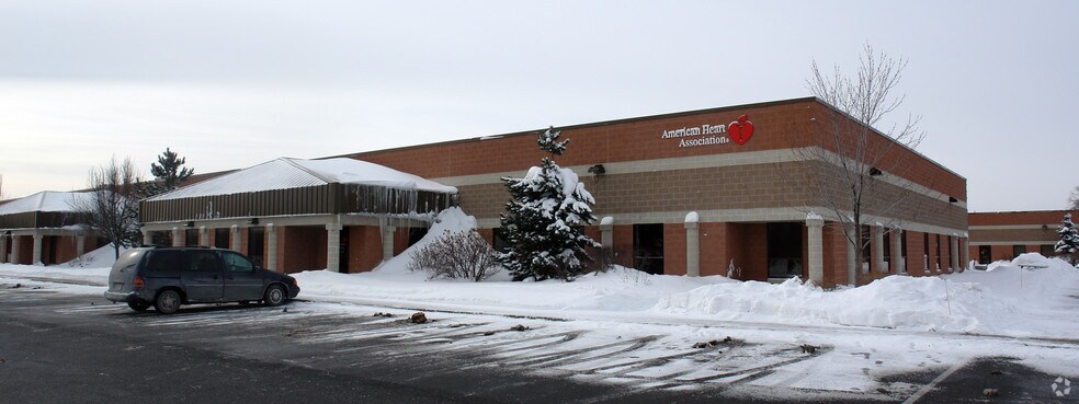 17 Technology Pl, East Syracuse, NY à louer - Photo de l’immeuble – Image 2 sur 35