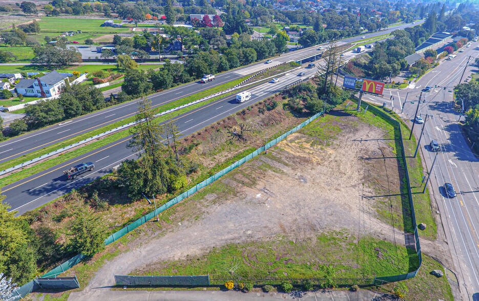 10342 Old Redwood Hwy, Windsor, CA à vendre - Photo de l’immeuble – Image 3 sur 69