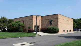 Plus de détails pour 5180 E Main St, Columbus, OH - Bureau à vendre