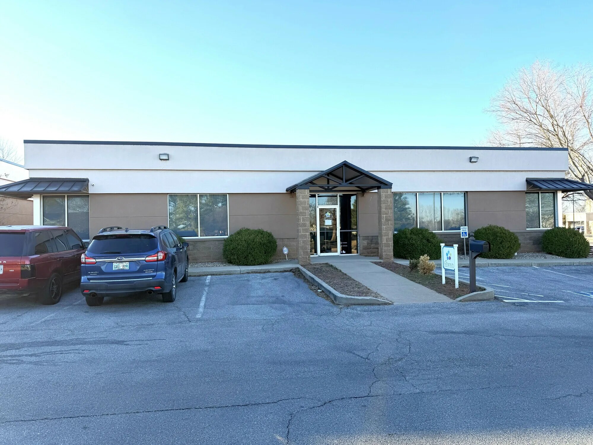 13900 Quailbrook Dr, Oklahoma City, OK à louer Photo principale– Image 1 sur 14